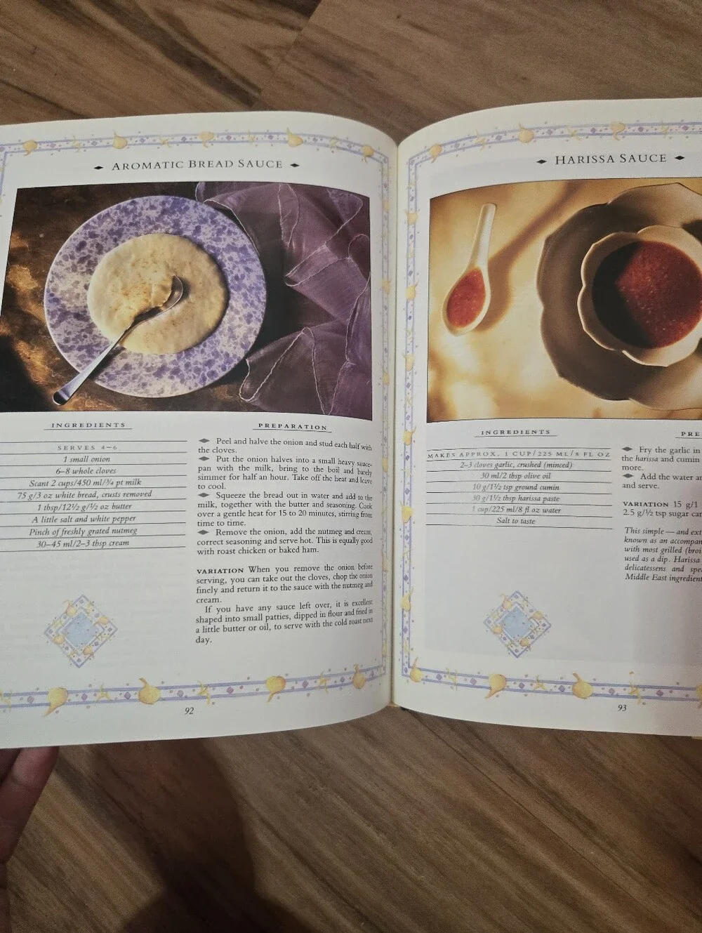 4/$15 The Hot & Spicy Cookbook Sophie Hale Hardcover 1996 International Spicy